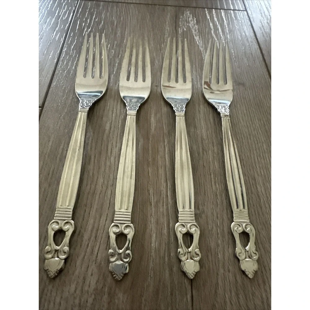 4 Towle KING GUSTAV, 18/10 Stainless‎ Steel, Salad Forks 7 1/8